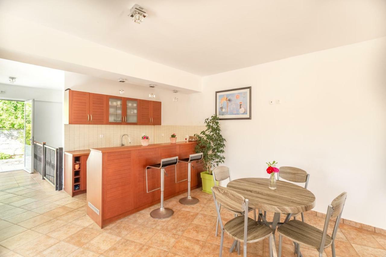 Hotel Aphrodite Ступа Екстер'єр фото